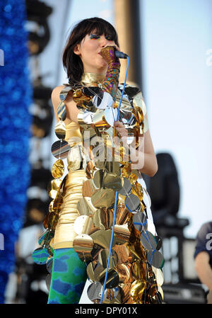 Apr 19, 2009 - Indio, California, USA - Karen O du groupe Yeah Yeah Yeahs 'la' il se produit à l'Empire Polo Field dans le cadre de la Coachella 2009 Music & Arts Festival. (Crédit Image : © Jason Moore/ZUMA Press) Banque D'Images