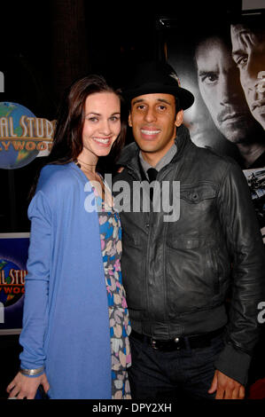 Fiona Manners et WILMER CALDERON lors de la première du nouveau film d'Universal Pictures rapide et furieux, tenue à l'Amphithéâtre Gibson, le 12 mars 2009, à Los Angeles..Photo : Michael Germana-Globe Inc., Photos Â© 2009.K61590MGE (Image Crédit : © Michael Germana/Globe Photos/ZUMAPRESS.com) Banque D'Images