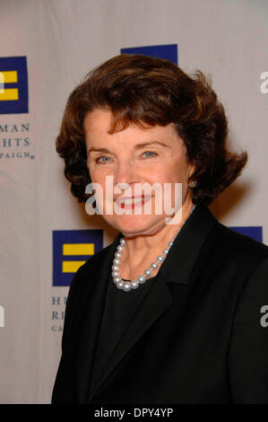 DIANNE FEINSTEIN durant la campagne des droits de l'homme et de héros de la Gala, tenue à l'hôtel Hyatt Century Plaza Hotel, le 14 mars 2009, à Los Angeles..Photo de Michael Germana-Globe inc., Photos.K61609MGE.(Image Crédit : © Michael Germana/Globe Photos/ZUMAPRESS.com) Banque D'Images