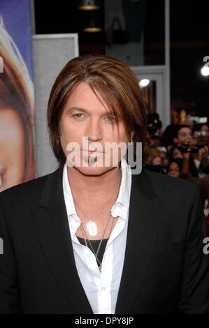 BILLY RAY CYRUS lors de la première du nouveau film de Walt Disney Pictures HANNAH MONTANA LE FILM, qui a eu lieu au El Capitan Theatre, le 4 avril 2009, à Los Angeles..Photo : Michael Germana - Globe Photos.K61489MGE (Image Crédit : © Michael Germana/Globe Photos/ZUMAPRESS.com) Banque D'Images