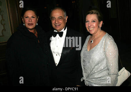 Le 64e congrès annuel de l'Italie Ville du garçon ''Ball de l'année Gala au Pierre Hotel New York 04-03-2009.Photos par Rick Mackler Globe Photos Inc 2009.LAINIE KAZAN.K61494RM (crédit Image : © Rick Mackler/Photos/ZUMAPRESS.com) Globe Banque D'Images