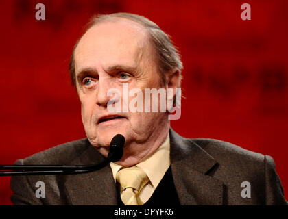 Apr 20, 2009 - Las Vegas, Nevada, USA - Célébrant son 50e année de radiodiffusion et de télévision Bob Newhart a été intronisé au NAB 2009 Temple de la renommée de la radiodiffusion au cours de la première journée du salon NAB 2009 à Las Vegas, NV. NAB est produit par l'Association nationale des radiodiffuseurs. (Crédit Image : © Gene Blevins/Los Angeles Daily News/ZUMA Press) RESTRICTIONS : * USA Droits des tabloïds Banque D'Images