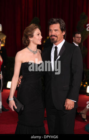 Feb 22, 2009 - Hollywood, Californie, USA - Josh Brolin et Diane Lane arrivant à la 81e Academy Awards annuel tenu à le Kodak Theatre à Hollywood. (Crédit Image : © Lisa O'Connor/ZUMA Press) Banque D'Images