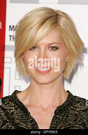 Dec 18, 2008 - Los Angeles, Californie, USA - Actrice Jenna Elfman arrivant à 'Valkyrie' Los Angeles Premiere tenue à la director's Guild of America. (Crédit Image : © Lisa O'Connor/ZUMA Press) Banque D'Images