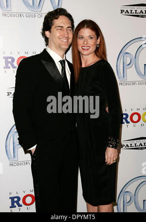 Jan 24, 2009 - Hollywood, Californie, USA - Actrice Debra Messing & Mari DANIEL ZELMAN arrivant à la 20e édition du Gala des Prix de la Guilde des producteurs au Hollywood Palladium. (Crédit Image : © Lisa O'Connor/ZUMA Press) Banque D'Images