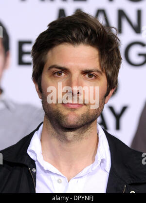 Mar 17, 2009 - Westwood, Californie, USA - l'Acteur ADAM SCOTT arrivant à "I Love You, Man' Los Angeles Premiere tenue au Mann Village Theatre. (Crédit Image : © Lisa O'Connor/ZUMA Press) Banque D'Images