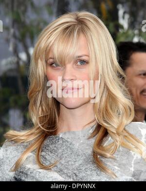 Mar 22, 2009 - Universal City, California, USA - Actrice Reese Witherspoon arrivant à la 'Monsters vs Aliens' Los Angeles Premiere tenue à l'Amphithéâtre Gibson. (Crédit Image : Â© Lisa O'Connor/ZUMA Press) Banque D'Images