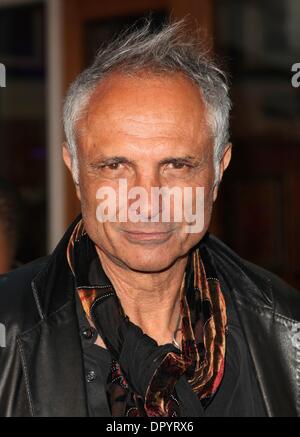 Mar 12, 2009 - Universal City, California, USA - l'Acteur ROBERT MIANO arrivant à l 'Fast & Furious' Première mondiale tenue à l'Amphithéâtre Gibson. (Crédit Image : Â© Lisa O'Connor/ZUMA Press) Banque D'Images