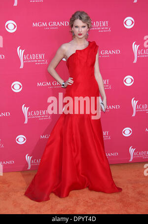 Apr 5, 2009 - Las Vegas, Nevada, USA - Chanteur TAYLOR SWIFT arrivant à l'Academy of Country Music Awards 2009 qui a eu lieu au MGM Grand Garden. (Crédit Image : © Lisa O'Connor/ZUMA Press) Banque D'Images