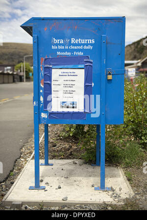 Christchurch, Nouvelle-Zélande. 15 Jan, 2014. Un livre de bibliothèque boîte de dépôt dans la ville de plage de Christchurch Sumner prend un nouveau look après avoir été la cible de vandales. © PJ Heller/ZUMAPRESS.com/Alamy Live News Banque D'Images