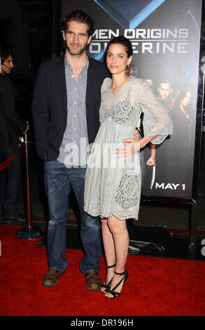 Le Los Angeles Première de ''X-Men Origins Wolverine'' tenue à l'Grauman's Chinese Theatre à Hollywood, Californie Le 28 avril 2009.Le Los Angeles Première de ''X-Men Origins Wolverine'' tenue à l'Grauman's Chinese Theatre à Hollywood, Californie Le 28 avril 2009.Photo par Phil-Roach-Ipol Photos Globe.J14036PR.Amanda Peet (crédit Image : © Phil Roach/Globe Photos/ZUMAPRESS. Banque D'Images