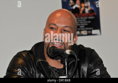 Mar 15, 2009 - Philadelphie, Pennsylvanie, USA - COMMON rappeur parle de la musique à la 2ème conférence annuelle de musique & Divertissement à Philadelphie. (Crédit Image : © Ricky Fitchett/ZUMA Press) Banque D'Images