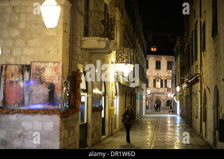 Dubrovnik, Croatie. 05Th Jan, 2014. Une rue de la ville historique de Dubrovnik, Croatie, 08 janvier 2014. La vieille ville est un patrimoine mondial de l'UNESCO. Photo : Jens Kalaene/dpa/Alamy Live News Banque D'Images