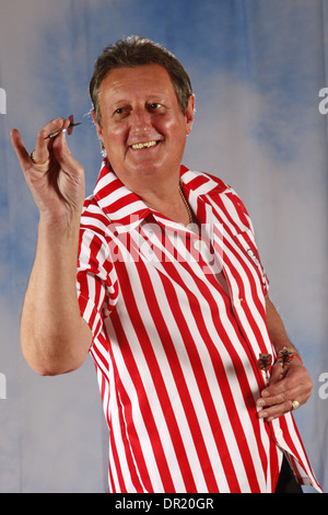 Champion du monde vétéran eric bristow fléchettes playe Banque D'Images