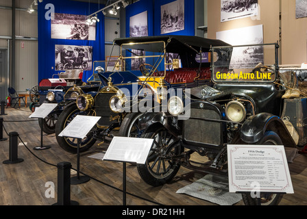 1916 Dodge Touring modèle 30-35, 1912 Premier modèle M 4-40 7-passagers et Roadster 1910 Chalmers-Detroit "30" Modèle K40 Banque D'Images