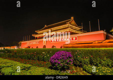 Vue nocturne de la Place Tiananmen, Pékin, Chine Banque D'Images