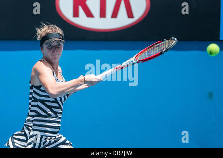 Melbourne, Victoria, Australie. 18 janvier, 2014. 18 janvier 2014 : Elina Svitolina (UKR) en action dans un 3ème match contre des semences 13 Sloane STEPHENS (USA) au jour 6 de l'Australian Open 2014 Tournoi de tennis du grand chelem à Melbourne Park, Melbourne, Australie. Bas Sydney/Cal Sport Media/Alamy Live News Banque D'Images