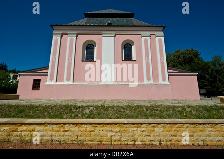 L'ancienne synagogue à Szczebrzeszyn, voïvodie de Lublin, SE la Pologne. Actuellement une galerie d'art et un centre communautaire. Banque D'Images