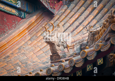 Détails de toiture en Temple de Yonghe également connu sous le nom de Lamaserie Yonghe ou simplement le Temple Lama à Beijing, Chine