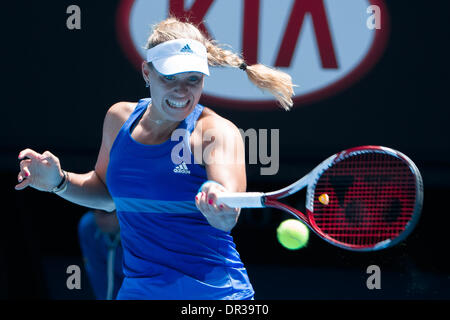 Melbourne, Victoria, Australie. 19 Jan, 2014. 19 janvier 2014 : 9ème Angelique KERBER de semences (GER) en action dans un 4ème match contre des semences 28 Flavia PENNETTA (ITA) au jour 7 de l'Australian Open 2014 Tournoi de tennis du grand chelem à Melbourne Park, Melbourne, Australie. Bas Sydney/Cal Sport Media/Alamy Live News Banque D'Images