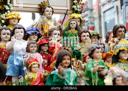 Manille, Philippines. 19Th Jul 2014. Les fervents catholiques célèbrent la fête de Santo Nino, à Manille, Philippines, Crédit : Mark Fredesjed Cristino/Alamy Live News Banque D'Images