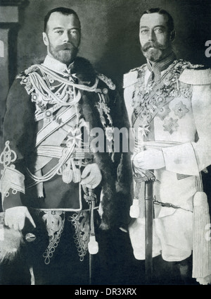 Cousins Tsar Nicholas II et le George V ont été réunis au cours de la Première Guerre Mondiale contre les puissances centrales dirigées par l'Allemagne. Banque D'Images