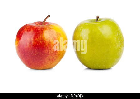 La pomme verte et rouge isolé sur fond blanc Banque D'Images
