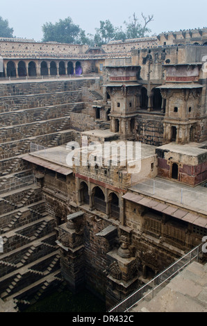 Chand Baori bien étape Banque D'Images