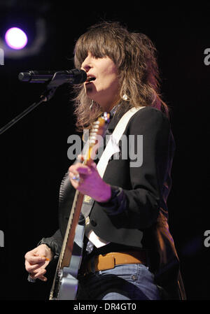 27 févr. 2009 - Dallas, Texas, USA - Le chanteur du groupe The Pretenders Chrissie Hynde réalise à l'appui de leur libération de la 'briser le béton' CD à une foule à la House of Blues. (Crédit Image : © Albert Pena/Southcreek IME/ZUMA Press) Banque D'Images