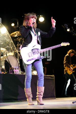 27 févr. 2009 - Dallas, Texas, USA - Le chanteur du groupe The Pretenders Chrissie Hynde réalise à l'appui de leur libération de la 'briser le béton' CD à une foule à la House of Blues. (Crédit Image : © Albert Pena/Southcreek IME/ZUMA Press) Banque D'Images