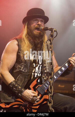 Apr 04, 2009 - Toronto, Ontario, Canada - Zakk Wylde de Black Label Society effectue l'une de leurs chansons au son Academy de Toronto. (Crédit Image : © Steve/Dormer Southcreek IME/ZUMA Press) Banque D'Images