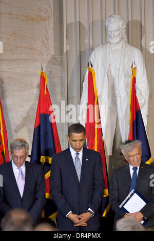 Apr 23, 2009 - Washington , District of Columbia, États-Unis - Le président américain Barack Obama donne aux discours d'ouverture du Jour commémoratif de l'Holocauste de cérémonie du souvenir dans la rotonde de la capitale américaine de Washington D.C. (crédit Image : © Chaz Niell/Southcreek IME/ZUMA Press) Banque D'Images