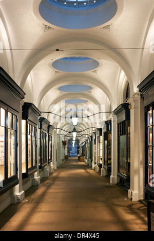 Royal opera arcade, the strand, London Banque D'Images