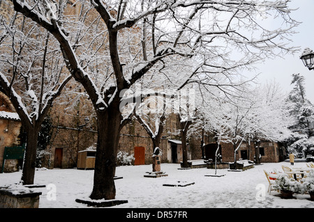 La neige en Valldemossa. Un village situé dans la Serra de Tramuntana, dans le nord de Majorque. Banque D'Images