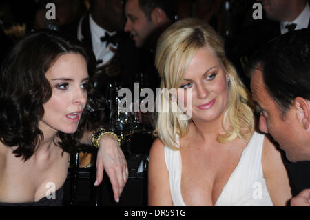 25 janvier 2009 - Los Angeles, Californie, USA - Tina Fey et Amy Poehler dans le public après le spectacle au cours de la 15e édition annuelle des Screen Actors Guild Awards au Shrine Auditorium à Los Angeles. (Crédit Image : © Lisa O'Connor/ZUMA Press) Banque D'Images