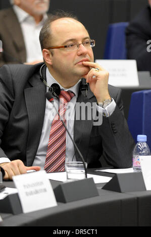 Jan 13, 2009 - Strasbourg, France - adjoint bulgare Metin Kazak au cours de réunion du Comité des affaires étrangères sur la crise du gaz au Parlement européen (PE). (Crédit Image : © Wiktor Dabkowski/ZUMA Press) Banque D'Images