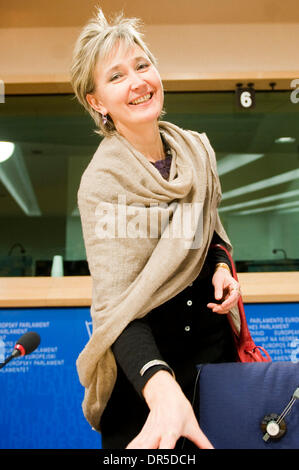 18 févr., 2009 - Bruxelles, Belgique - l'eurodéputée estonienne Marianne Mikko lors d'une conférence de presse sur les priorités de la pêche pour la mer Baltique au siège du Parlement européen à Bruxelles. (Crédit Image : © Wiktor Dabkowski/ZUMA Press) Banque D'Images