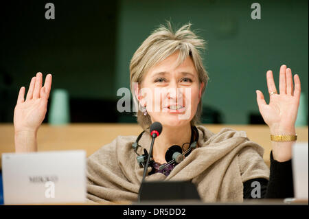 18 févr., 2009 - Bruxelles, Belgique - l'eurodéputée estonienne Marianne Mikko lors d'une conférence de presse sur les priorités de la pêche pour la mer Baltique au siège du Parlement européen à Bruxelles. (Crédit Image : © Wiktor Dabkowski/ZUMA Press) Banque D'Images