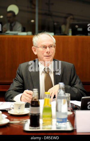 Mar 20, 2009 - Bruxelles, Belgique - Le Premier ministre belge Herman VAN ROMPUY avant la deuxième journée des chefs d'Etat lors du sommet, au siège de l'Union européenne. (Crédit Image : © Wiktor Dabkowski/ZUMA Press) Banque D'Images