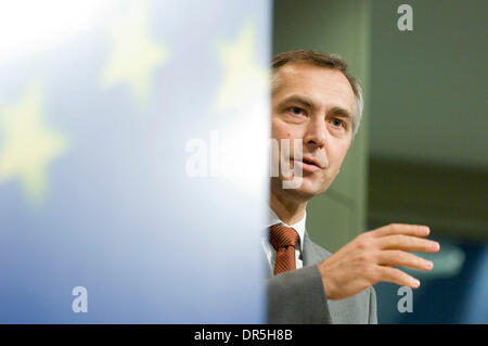 Dec 05, 2008 - Bruxelles, Belgique - le commissaire européen chargé de l'éducation, de la Culture, Jan FIGEL assiste au lancement de l'Année européenne 2009 de la créativité et de l'Innovation à la Commission européenne au siège à Bruxelles, Belgique. (Crédit Image : © Wiktor Dabkowski/ZUMA Press) Banque D'Images