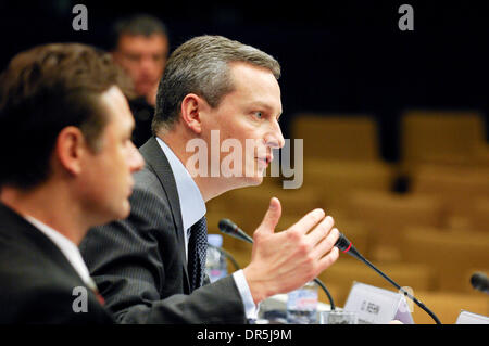 Dec 19, 2008 - Bruxelles, Belgique - Le secrétaire d'Etat français chargé des Affaires européennes, BRUNO LE MAIRE lors de la conférences d'adhésion avec la Croatie et la Turquie au niveau ministériel au siège du Conseil européen. (Crédit Image : © Wiktor Dabkowski/ZUMA Press) Banque D'Images