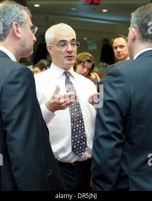 Jan 20, 2009 - Bruxelles, Belgique - Le ministre britannique des Finances, Alistair Darling, lors d'un Ecofin (Conseil Affaires économiques et financières) à la réunion des ministres des finances de l'UE (Union européenne) L'administration centrale. L'économie de la zone euro se contracte pour la première fois cette année et à peine à se développer en 2010, tandis que l'inflation restera en dessous de la cible de la Banque centrale européenne, la Commission européenne forecas Banque D'Images