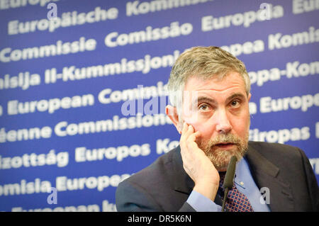 Mar 17, 2009 - Bruxelles, Belgique - Américain Paul Krugman, professeur à l'Université de Princeton et lauréat du Prix Nobel d'économie 2008, de donner une conférence de presse avant d'un discours à la compétitivité industrielle forum à la Commission de l'UE l'administration centrale. (Crédit Image : © Wiktor Dabkowski/ZUMA Press) Banque D'Images