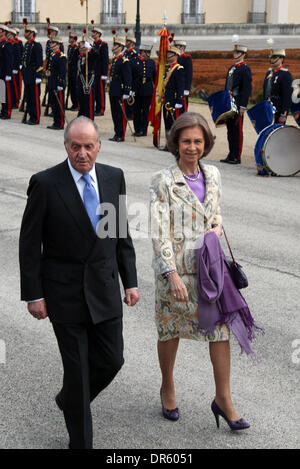 Mar 02, 2009 - Madrid, Espagne - roi d'Espagne Juan Carlos I et La Reine Sofia se préparer à rencontrer le président russe à la zarzuela palace, la résidence officielle du roi et de la Reine d'Espagne. (Crédit Image : © PhotoXpress/ZUMA Press) RESTRICTIONS : * l'Amérique du Nord et du sud de l'homme seulement * Banque D'Images