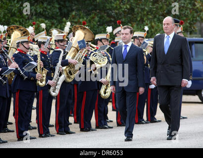 Mar 02, 2009 - Madrid, Espagne - roi d'Espagne Juan Carlos I et le président russe Dmitri Medvedev (G) à la zarzuela palace, la résidence officielle du roi et de la Reine d'Espagne. (Crédit Image : © PhotoXpress/ZUMA Press) RESTRICTIONS : * l'Amérique du Nord et du sud de l'homme seulement * Banque D'Images