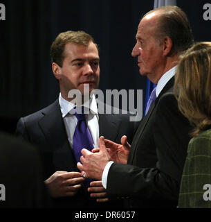 Mar 02, 2009 - Madrid, Espagne - roi d'Espagne Juan Carlos I et le président russe Dmitri Medvedev (G) à à la Casa de America Institute à Madrid. (Crédit Image : © PhotoXpress/ZUMA Press) RESTRICTIONS : * l'Amérique du Nord et du sud de l'homme seulement * Banque D'Images