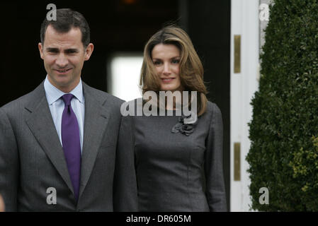 Mar 02, 2009 - Madrid, Espagne - Le Prince Felipe des Asturies et de la princesse LETIZIA à la zarzuela palace, la résidence officielle du roi et de la Reine d'Espagne. (Crédit Image : © PhotoXpress/ZUMA Press) RESTRICTIONS : * l'Amérique du Nord et du sud de l'homme seulement * Banque D'Images