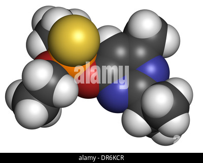 Molécule d'insecticides organophosphorés Diazinon. Les atomes sont représentés comme des sphères avec codage couleur classiques Banque D'Images