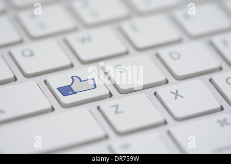 Close Up d'un clavier d'ordinateur avec Facebook Like Button Banque D'Images