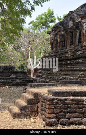 Ancien palais ruines à Surat Thani en Thaïlande. Banque D'Images